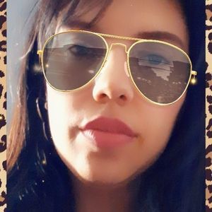 Meet your Posher, Karla